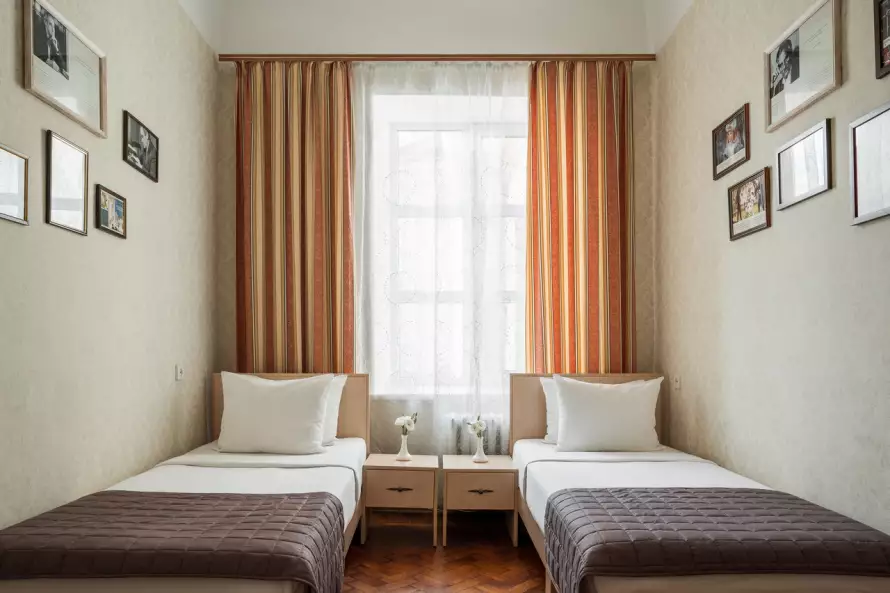 Rooms Literature Odessa, Hotel Tsentralnaya